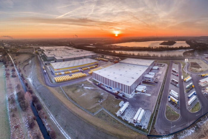 Rheinberg / Deutschland – Amazon und DHL Logistikzentrum 