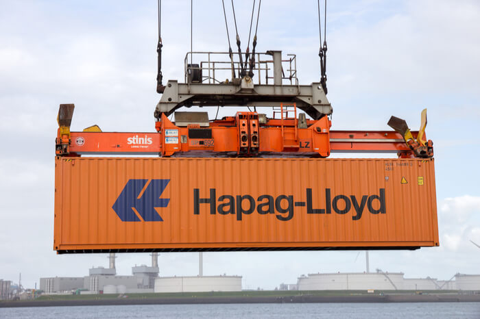 Hapag-Lloyd Container an Kran