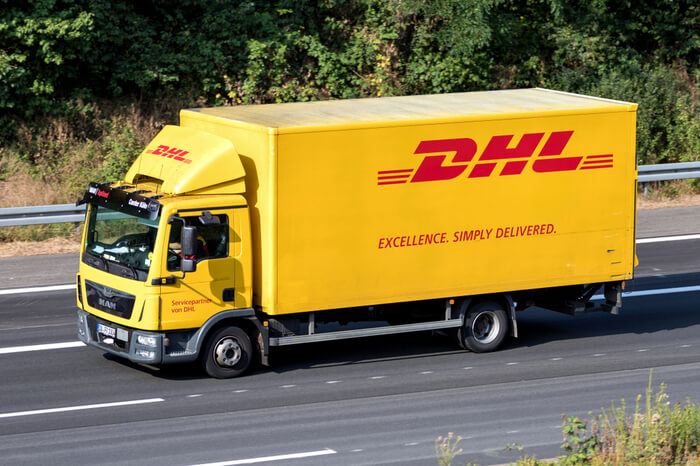 DHL Supply Chain LKW