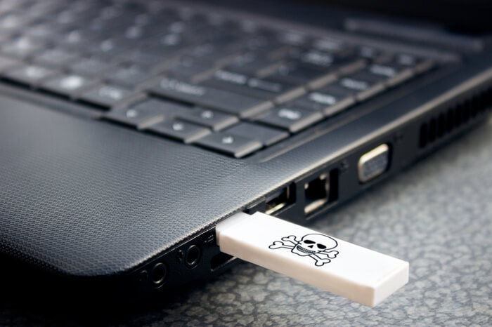 USB-Stick im Laptop
