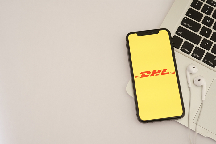 DHL auf Smartphone