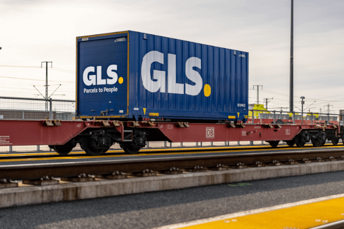 GLS Container auf Zug