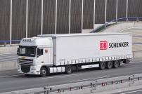 DB Schenker Lkw auf Autobahn