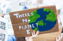 Protestschild „There is no Planet B“
